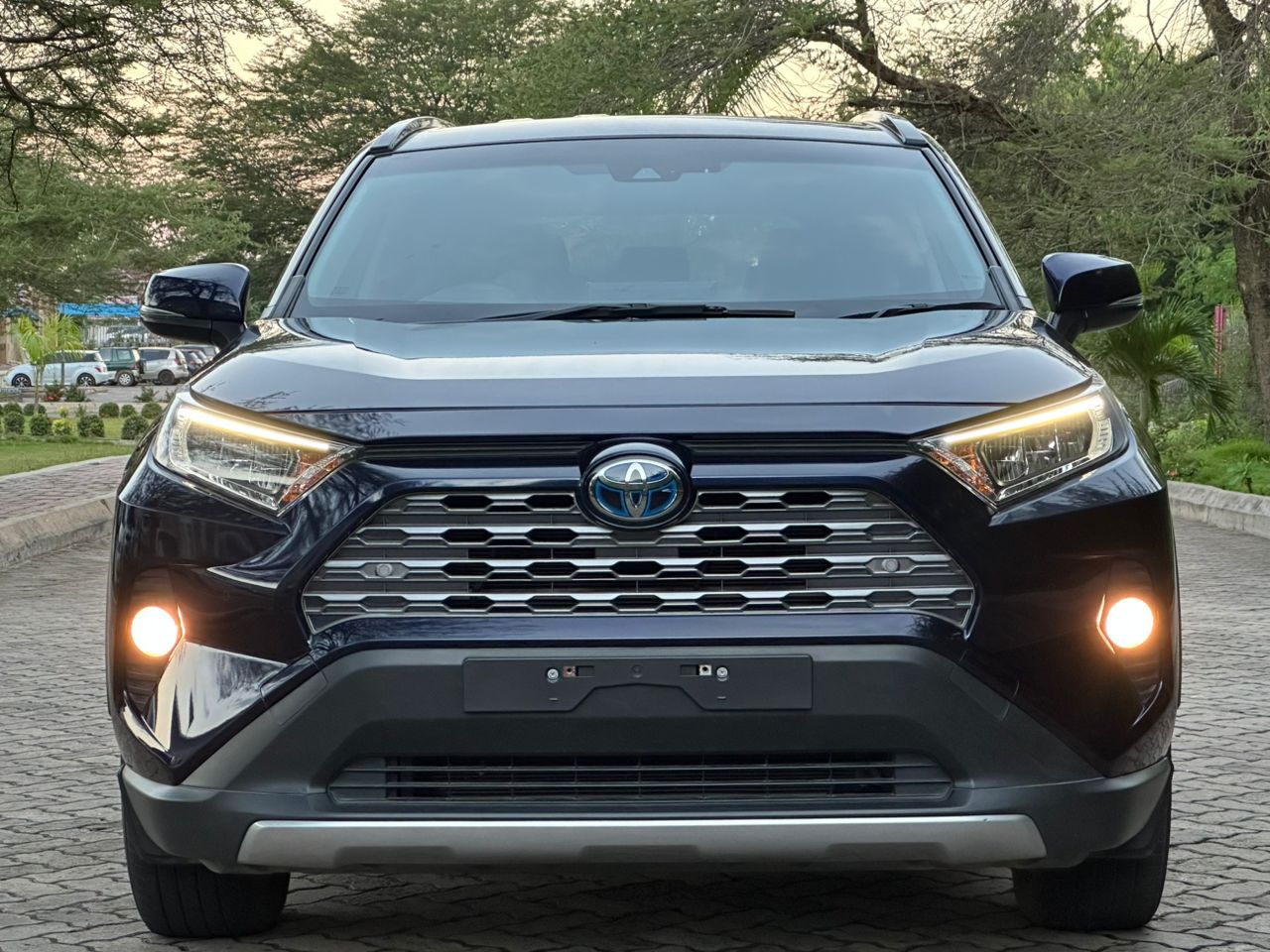 TOYOTA RAV4 thumbnail 10